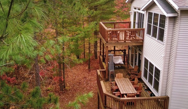Serene Spring Escape, 6bd, game room, near Mackinaw and Harbor Springs! n
