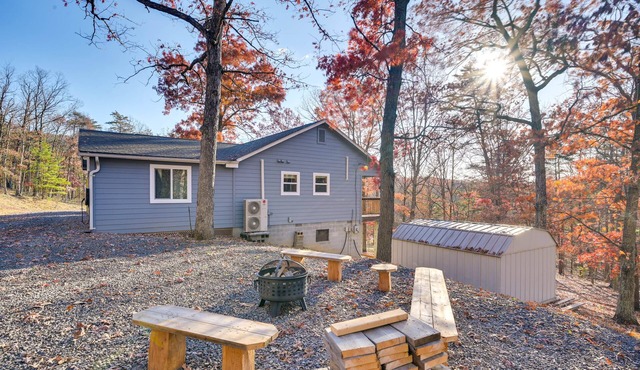 Serene Springfield Retreat on 6 Acres w/Hot Tub!
