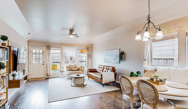 Serene Stay | House in Broken Arrow with full kitchen, central AC, & W/D