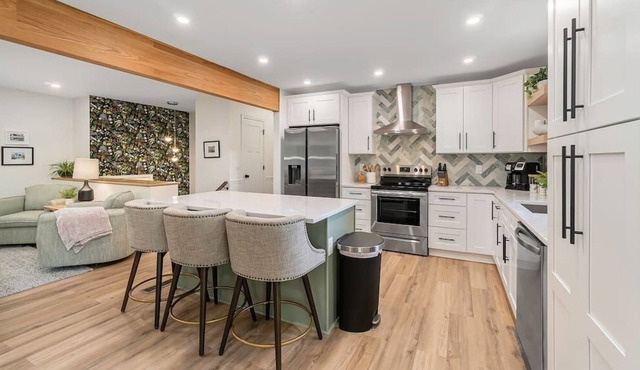 Serene Stay in KC Highly Rated Spacious