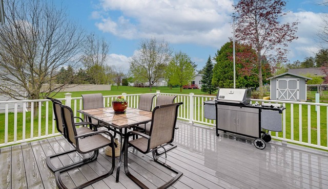 Serene Stevens Point Retreat w/ Sunroom!