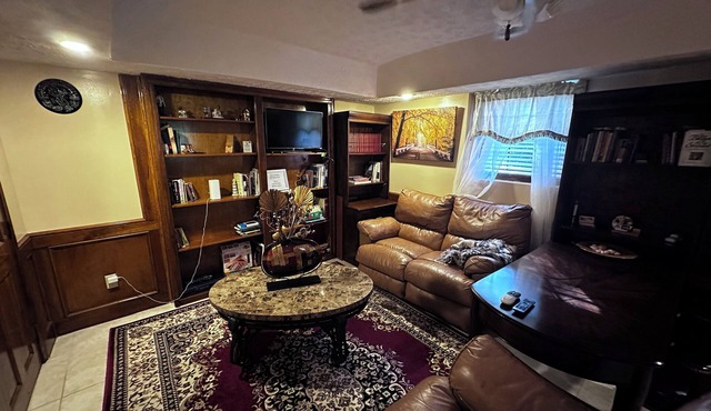 Serene Stonecrest Oasis