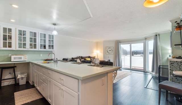 Serene Taft Getaway - 2BR2BA Bayfront Haven