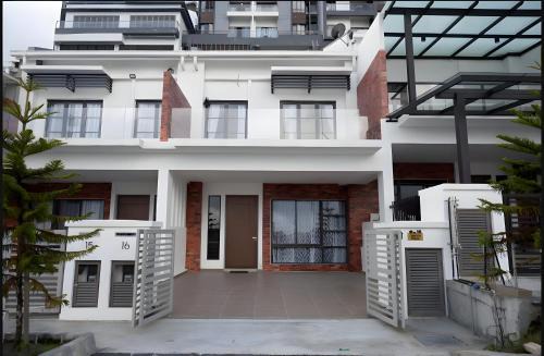 Serene Terrace House 2-12pax &Sunrise View