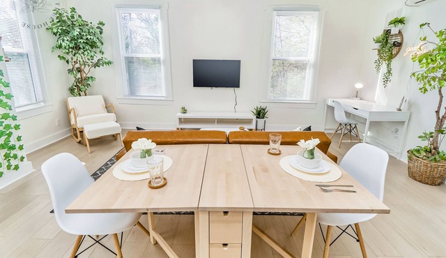 Serene Tree House Retreat | Spacious 1br/1bth Home