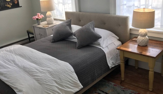 Serene Two Bedroom Suite To Rent In Historic Home