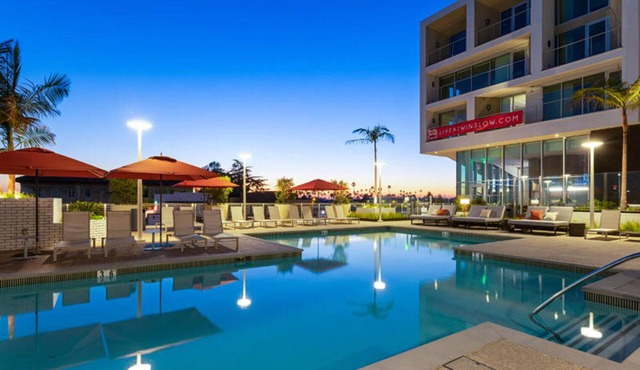 Serene University Heights Studio w/Pool & Gym, nr Bars, by Blueground