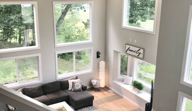 Serene Views, Blocks from the Lake and Launch Game Room AND Theater