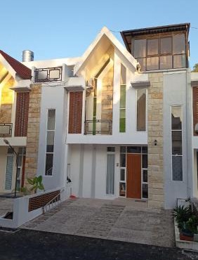 Serene Villa in Batu with 3 Bedrooms and a Rooftop