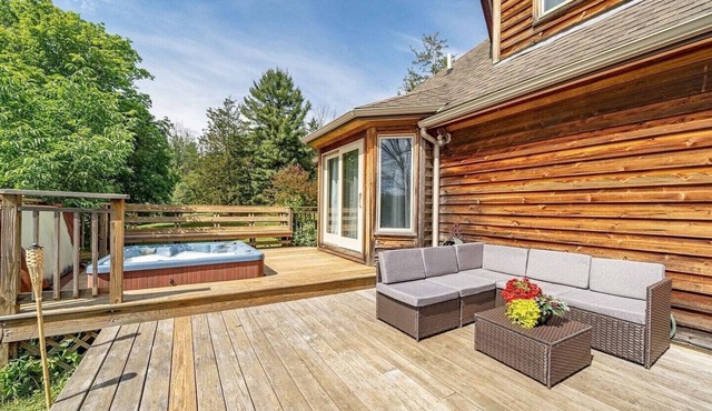 Serene wine country chateau - adjacent to Seneca Lake and wineries