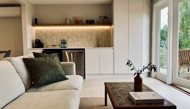 Serene winery escape | Orange