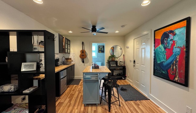 Serene Wooded Guesthouse with Private Deck