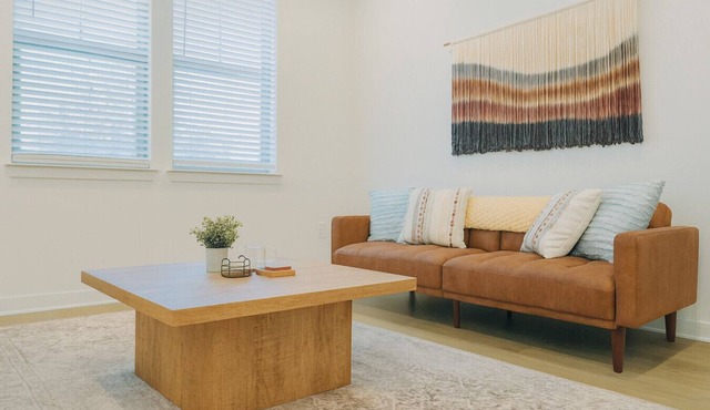 Serene WorkerFriendly Escape w/Lndry in A+Location