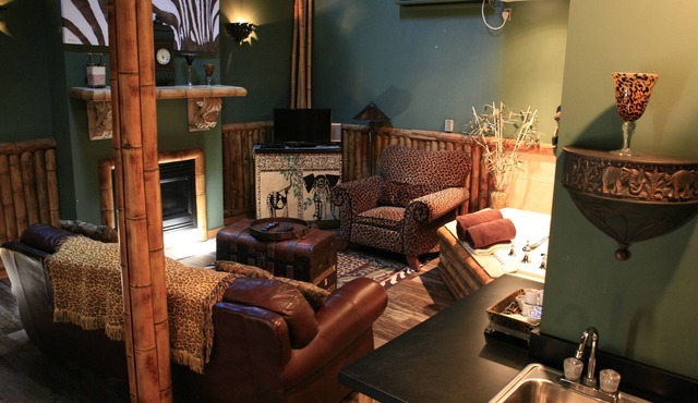 Serengeti-Cottage-Jacuzzi-Queen (((( no pet )))
