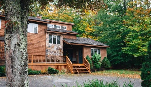 Serenity - 23 Woods End CourtnnSerenity - Access to Community Swimming & Fishing Pond, Pet Friendly