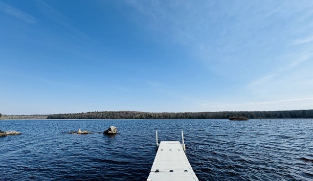 Serenity at Lake Joseph | Lakefront Hot Tub Ski