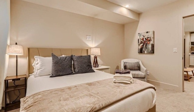Serenity at Sloan's | 1-BR with a Modern Twist
