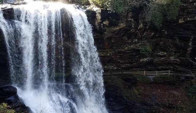 Serenity Awaits You At The Towns Chalet, A Relaxing Stay With Beautiful Views