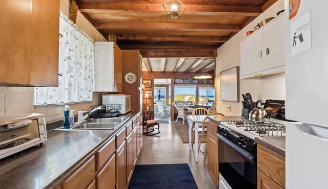 Serenity Beach | 6 Bed, 2 Bath