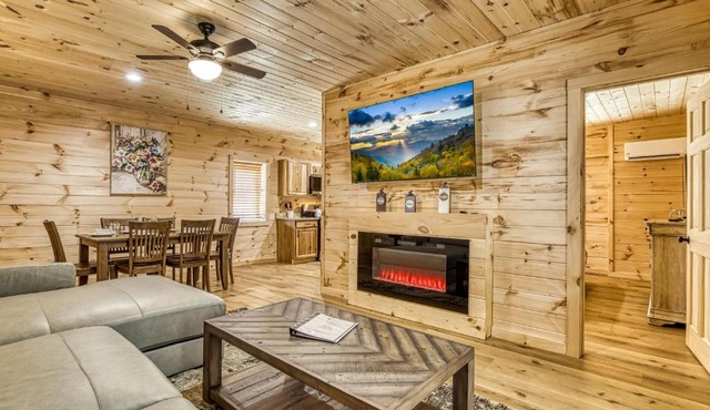 Serenity Brook- Pickleball Court, Creek, WIFI, Mountain Views, Starting at 99