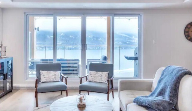 Serenity by the Slopes: Tremblant Waterfront Condo