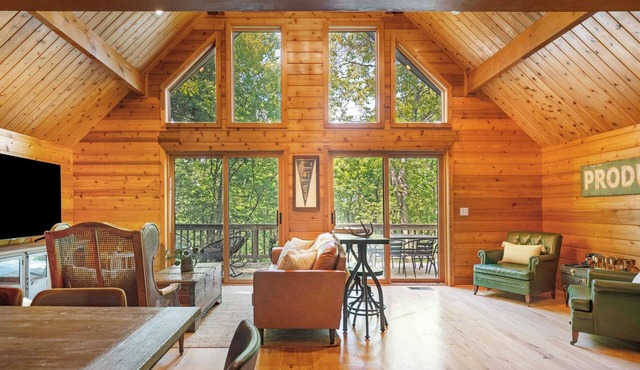Serenity Cabin-Woodland Retreat