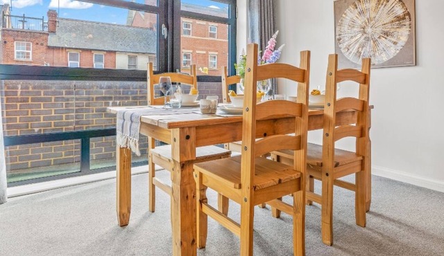 Serenity Central - Spacious luxury 1 Bed Apartment in the centre of Reading!