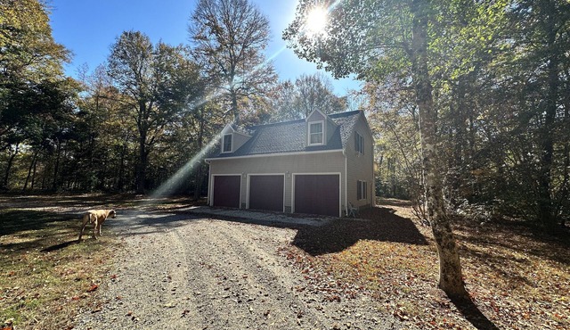 Serenity Cove, a waterfront private retreat .Close to Williamsburg, theme parks.