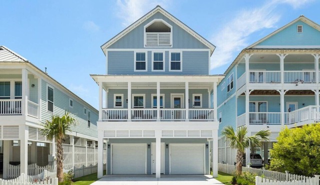 Serenity Cove: Luxe 4BR House w/Beach Access