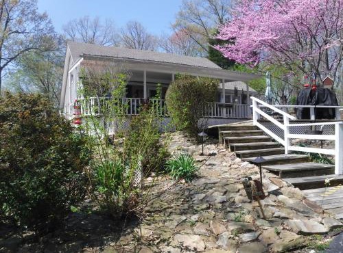 Serenity Hill Bed and Breakfast