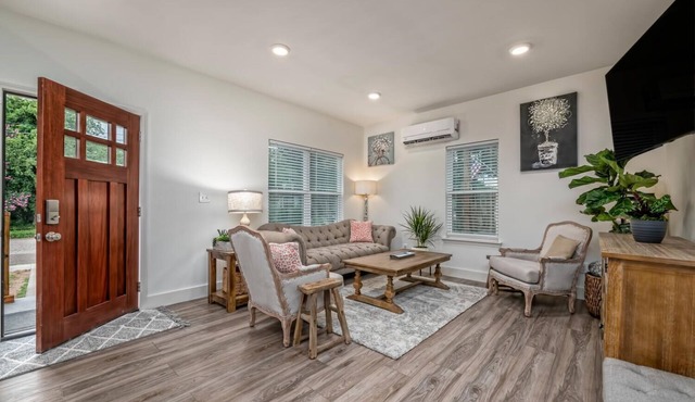 Serenity House-2 Ensuites Walk Silos Restaurants Baylor McLane w/Secure Parking