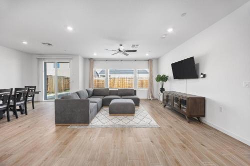 Serenity House- Newly Built, Peaceful Stay