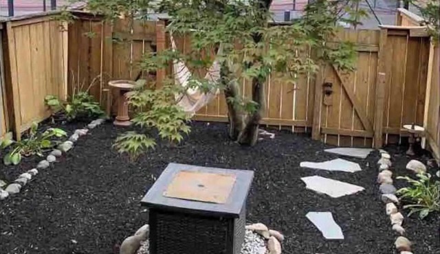 SERENITY IN THE CITY - 5 BR College Ave by F & M