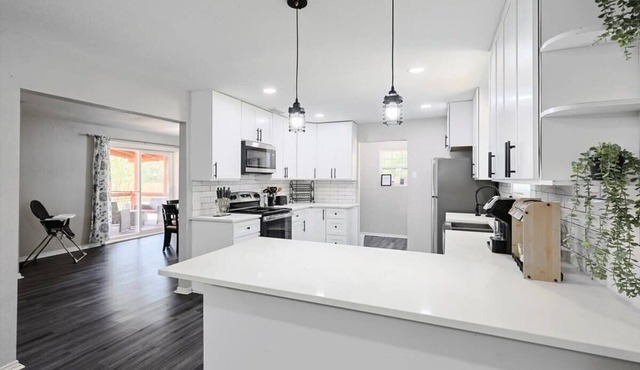 Serenity in the South - 3BD/2BA Peaceful Hideaway