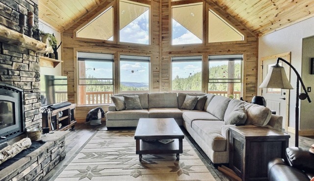 Serenity in Duck Creek Village - Huge cabin on 6 acres overlooking mountains