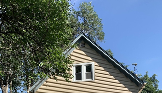 Serenity Now: Cozy 2 bedroom in the idyllic country setting near the river.