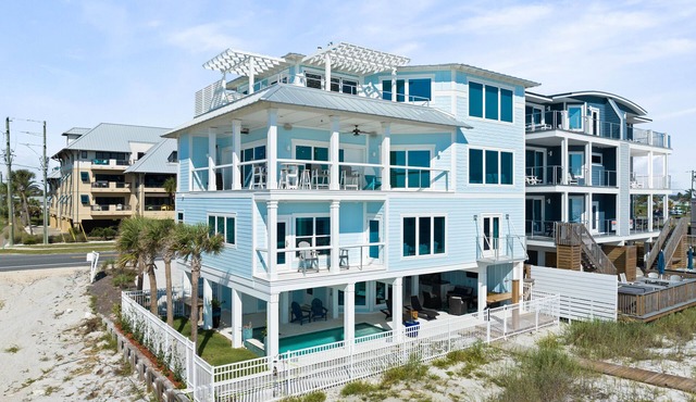 Serenity Now MB: Modern Beachfront Home- Sleeps 11, Priv. Heated Pool, 3 Suites