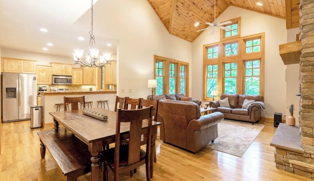 Serenity Now, Townhome16A-Mtn Townhome, Indoor/Outdoor Pool & Hot Tub, Foosball