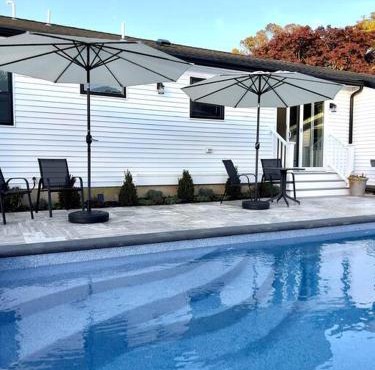 Serenity Oasis Pool Haven 8 min to Sea Isle city
