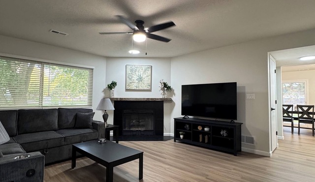 Serenity on Granada: Spring/Summer Time Lincoln Retreat