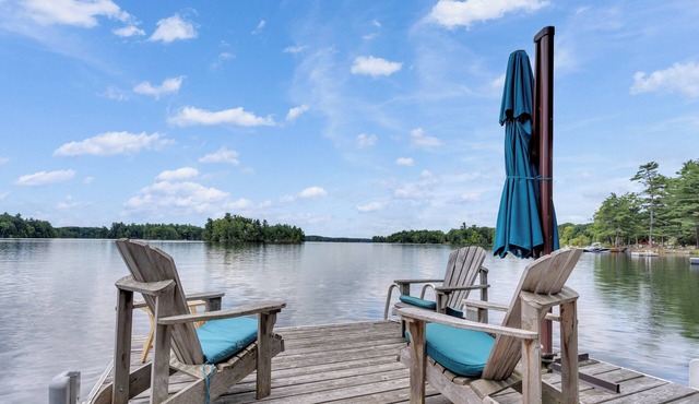 Serenity on Lake - Waterfront Lake House on Loughborough Lake