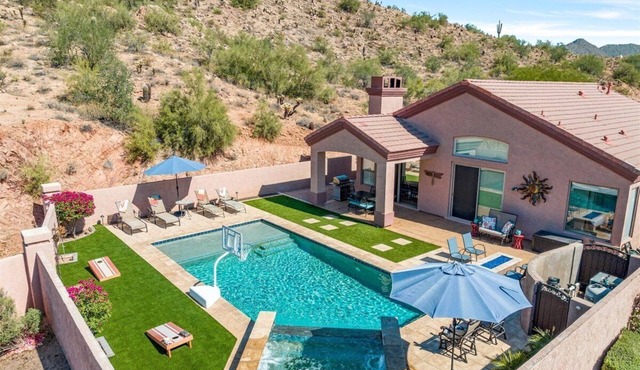 Serenity on the Hill! Luxury Single story home! Air Hcky, Gas Firep, Htd Pool/Spa!