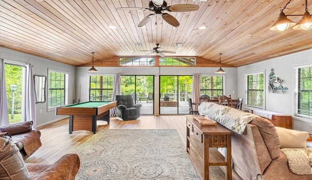 Serenity On The River – Cozy Branford Retreat!