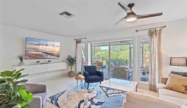 Serenity on the water just minutes to Siesta Key