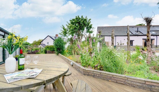 Serenity - One Bedroom House, Sleeps 2