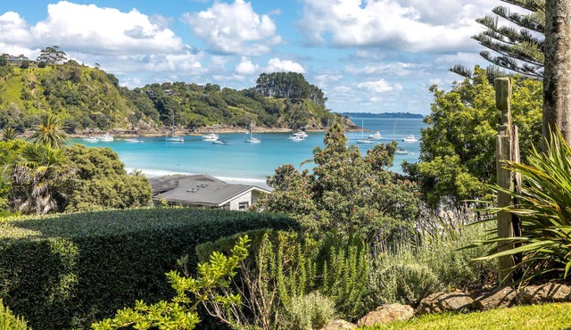 Serenity - Palm Beach Pathway Retreat