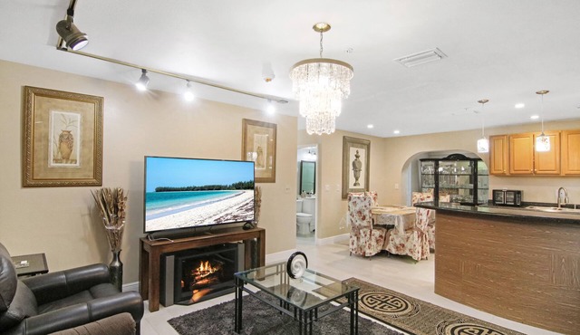 Serenity Palm | Perfect stay for groups