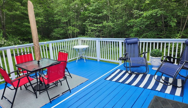 Serenity place. Relax in a semi rural setting 18 mile from Acadia National Park