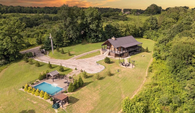 Serenity Ridge 6 Br Sleeps 16 Pool Hot Tub