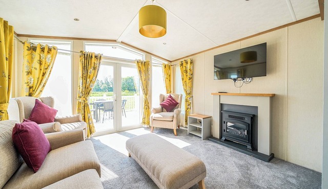 SERENITY SHORES - BILLING AQUADROME in Billing Aquadrome Holiday Park